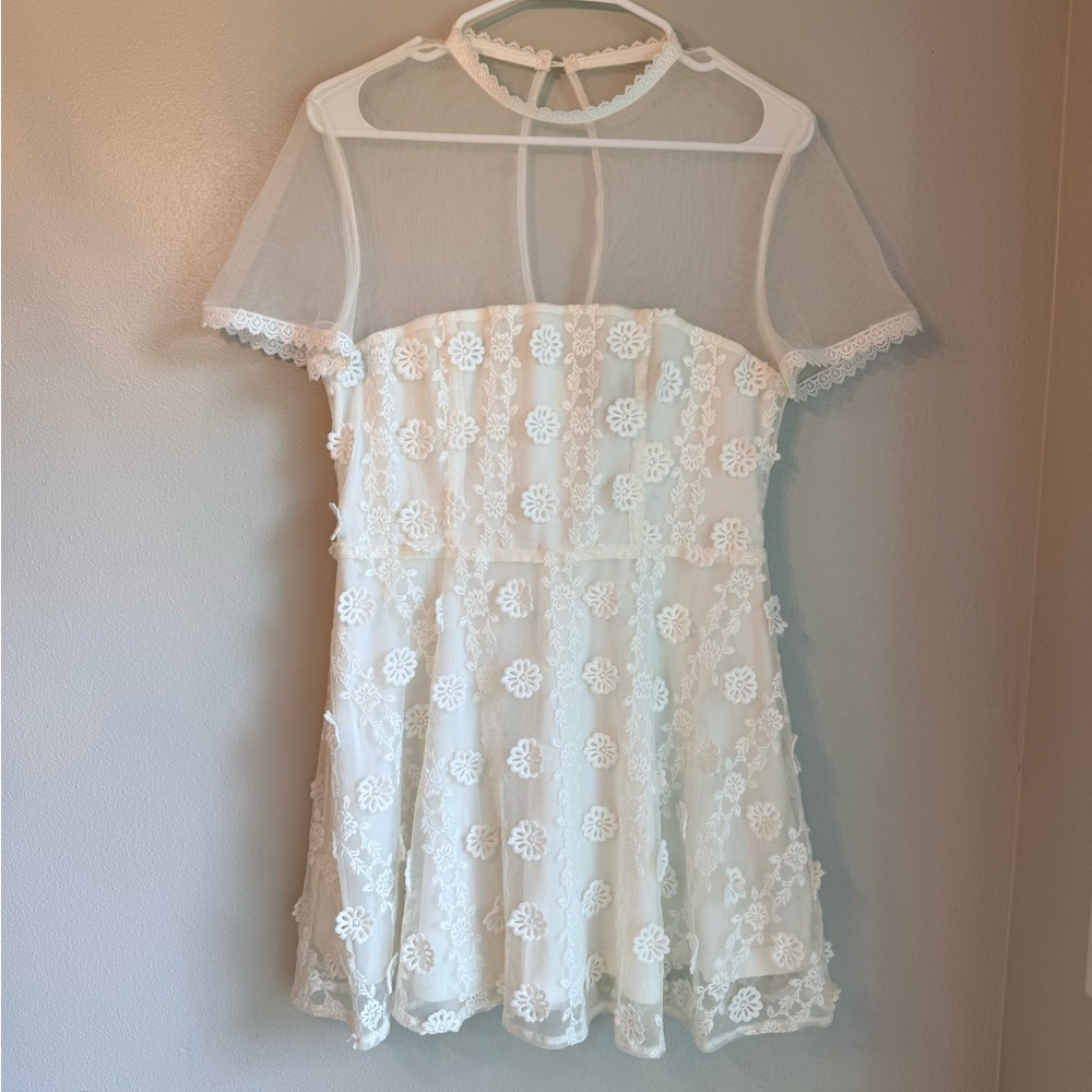 Forever 21 White Floral Lace Mini Dress L